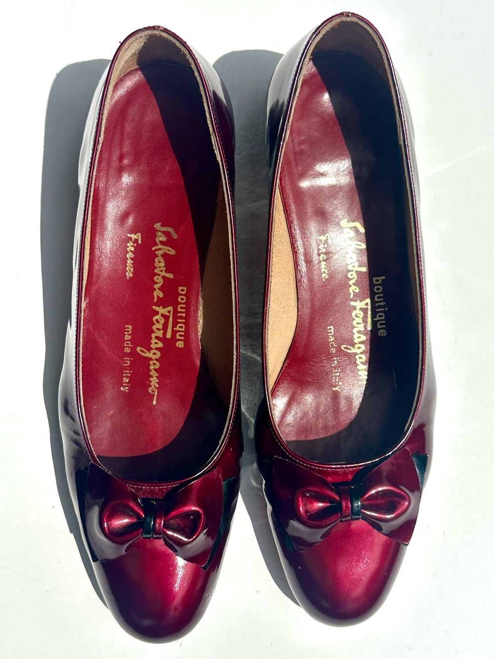Salvatore Ferragamo Metallic Burgundy Red Patent Low Heel Ballet Pump, Bow, 7 B - Picture 2 of 15